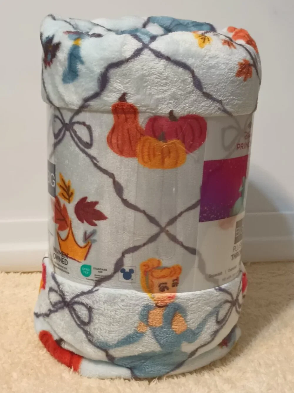 NWT ~ The Big One Disney Princess Cinderella Plush Throw Blanket, 5 Ft. x 6 Ft.